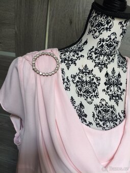 Růžové šifonové šaty vel. 48 - 2