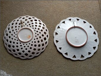 Prodám Moravská keramika – malované talíře, vázička - 2