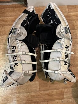Hokejové betony Reebok – vel. 35+2 - 2