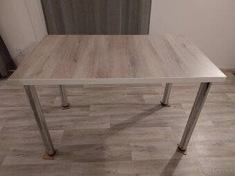 Jídelní stůl + židle - 2