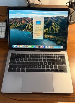 Apple MacBook Pro 13" 2017 [i5/8GB/256GB] - 2