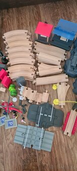 Dřevěné koleje, vláčky, stavby - 2