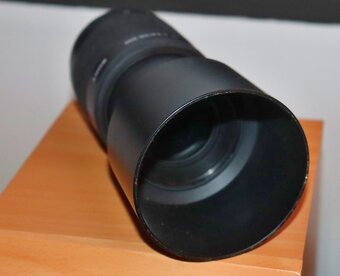 PRODÁM TELEOBJEKTIV SONY DT 4-5/6/55-200 - 2