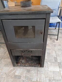 Kamna na dřevo. - 2