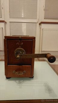 Mlýnek na kafe - 2