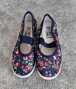 Dívčí cvičky, vel. 30 - 2