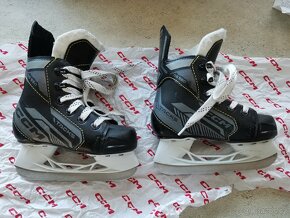 Dětské hokejové brusle CCM Tacks AS 550 YTH - 9 - Regular - 2