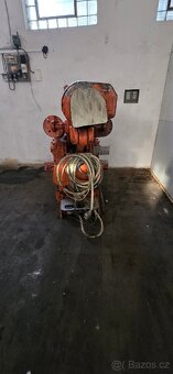 PRODÁM PRŮMYSLOVÉHO ROBOTA ABB IRB 6400 - 2