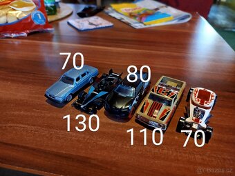 Hotwheels autíčka - 2