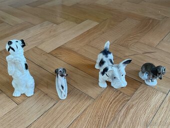 Starožitné porcelánové figurky psů - 2