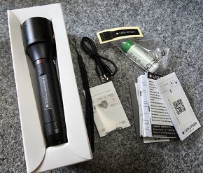 Svítilna LEDLENSER P6R CORE QC, P3R,Aku 3400 mAh - 2