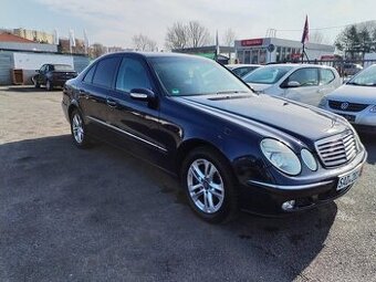 Mercedes Benz E220 - 2