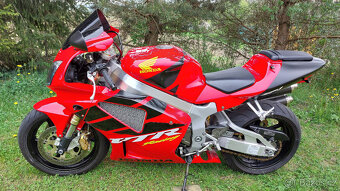 HONDA VTR 1000 SP1 - 2