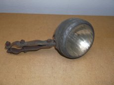 Přední světlomet na starší typ kola - 2