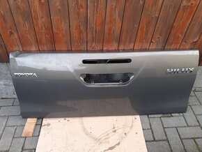 Zadní kufr. dveře Hilux - 2