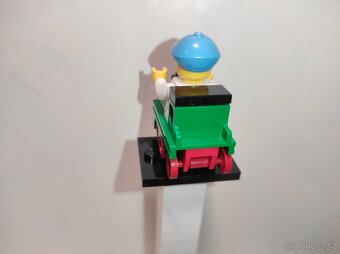 Lego Minifigures 25 série Kluk v obleku vláčka - 2