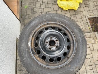 Prodám disky s pneu 215/60 R16 zimní sada - 2