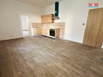 Pronájem bytu 2+kk, 70 m², ul. Komenského, Lomnice n. P. - 2