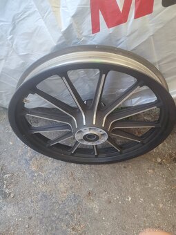 HARLEY DAVIDSON predni kolo 19x2,15 - 2