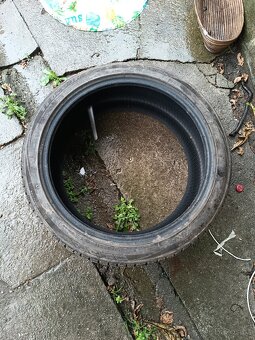 235/45r19 celoroční - 2