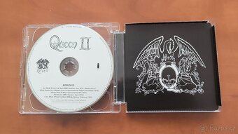 Queen-II - 2