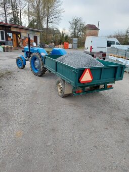 Prodám 3 straný sklápěč - 2