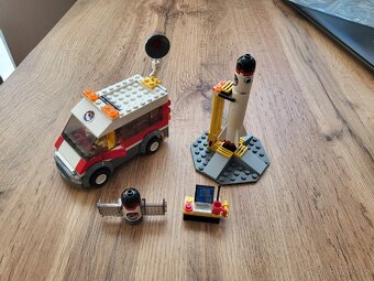 Lego City Satellite Launch Pad 3366, 2011 - 2