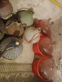 Prodám demižony různé objemy - viz foto - 2