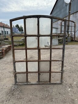 Tovární okno 49 - 2