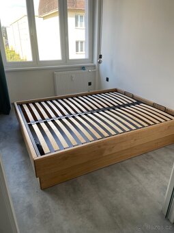 masivní dubová postel - 2