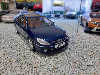 model auta Peugeot 607 Otto mobile 1:18 - 2
