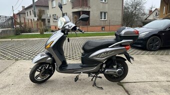 Elektroskútr Racceway E-Moped 70 km/h Nejlepší tuning 5,2kW - 2