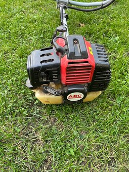 Křovinořez strunovou sekačku - 2