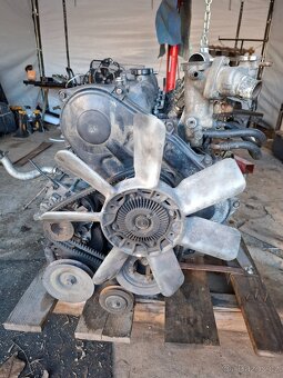 Toyota 2lt, 2.4td, díly - 2