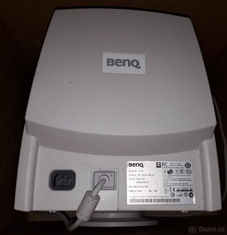 Monitor BENQ V773 - 2