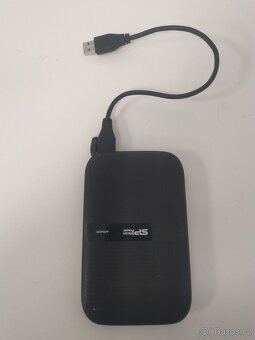 EXTERNÍ DISK    ARMOR - 2