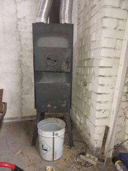 Kamna na dřevo do dilny garaze - 2