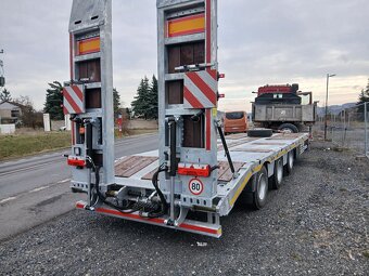 Přívěs na kompresor vrtná souprava CAT Volvo - 2