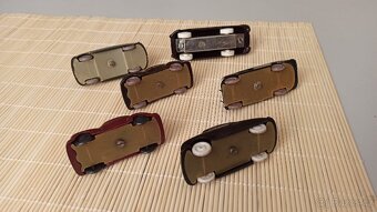 Bakelitová autíčka Igra Směr bakelit - 2