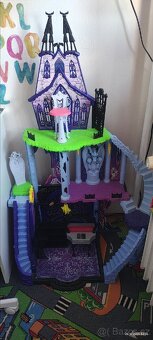 Monster hight hrad a doplňky - 2