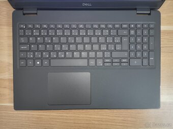 Čtyřjádrový notebook Dell Latitude 3510 - 2