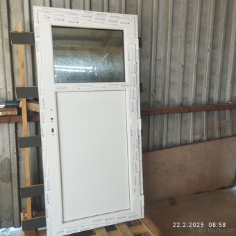 PVC Vedlejší dveře - 2