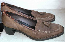 Bata. ELEGANTNÍ značkový kvalitni botky VEL.38 - 2