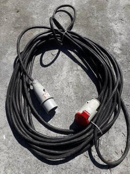 PRODLUŽOVACÍ KABEL 380V - 2