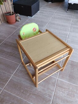 Prodám dětskou rozkládací židličku se stolečkem - 2