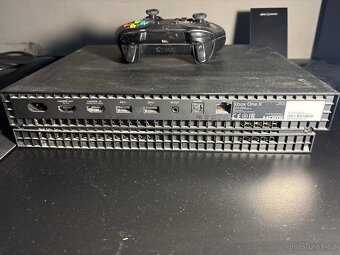 Xbox one X - 2