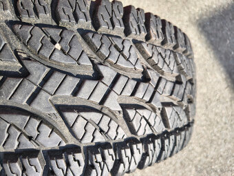 205/70 R15 103Q Pneu Vranik - 2