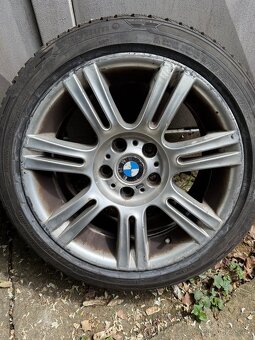 M Paket KOLA BMW E90 - 2