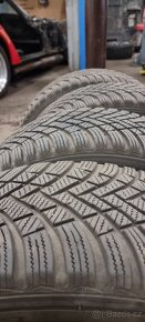 Pneu Hankook 215/55 R17 98V - 2