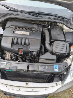 Škoda Octavia 1.6 MPI facelift cappucino - 2